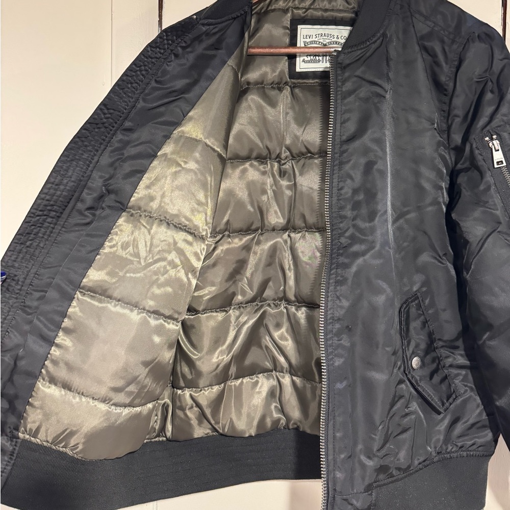 Levis men’s Black MA-1 Military Bomber Jacket Coat Size Large NWT - Picture 4 of 8